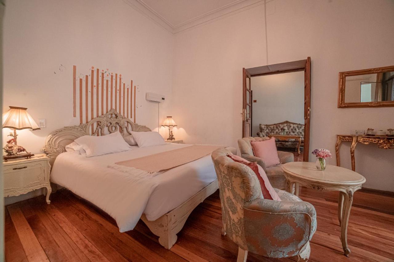 Deluxe King Suite